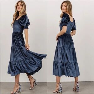 Elegant Blue Midi Dress